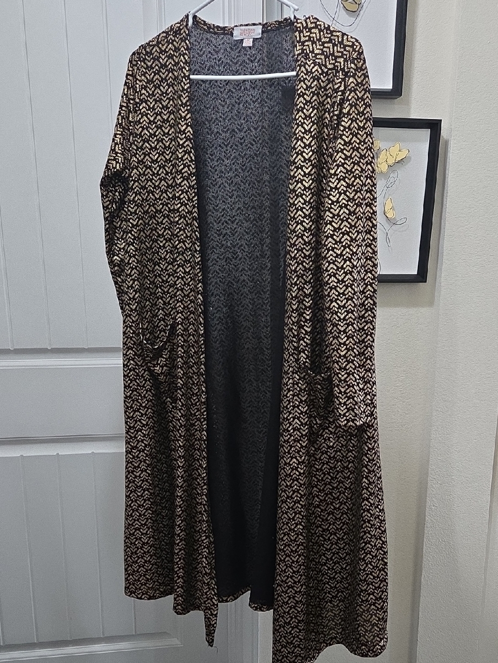 LuLaRoe Long Open Front Cardigan in Black and Tan Chevron